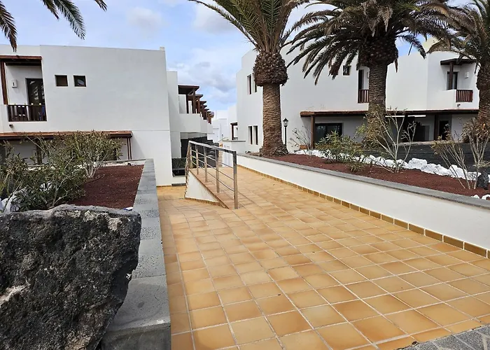 Duplex Noray Vista A La Piscina